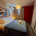 Flat Atlântico Meireles by Escala